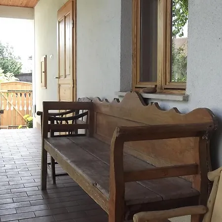 Sarreti Vendeghaz Guest house